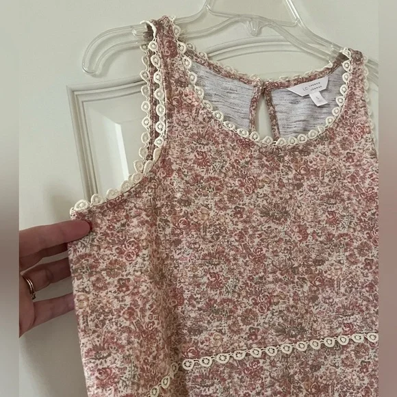 Lauren Conrad Floral Tank with Embroidery Detail Women’s Size Small - Picture 6 of 12